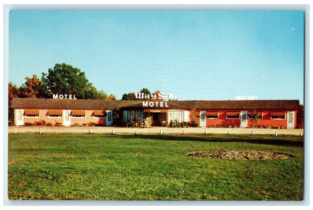 c1960 Strouds Wayside Motel Cabins  Golf Course Charlevoix Michigan MI Postcard