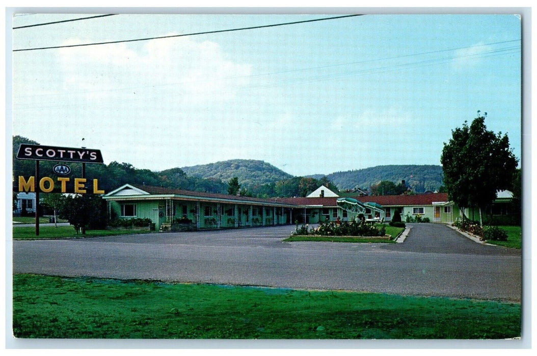 c1960 Roadside View Scotty's Motel Building Munising Michigan Unposted Postcard