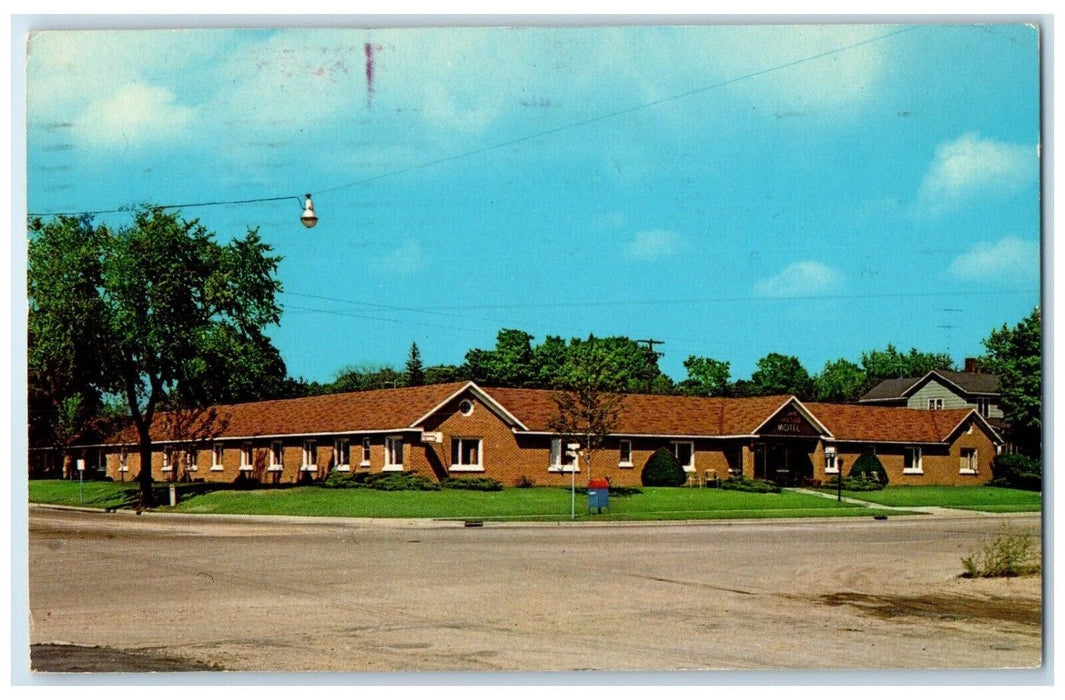 1973 Miller's Lakeside Motel Roadside Ludington Michigan MI Vintage Postcard