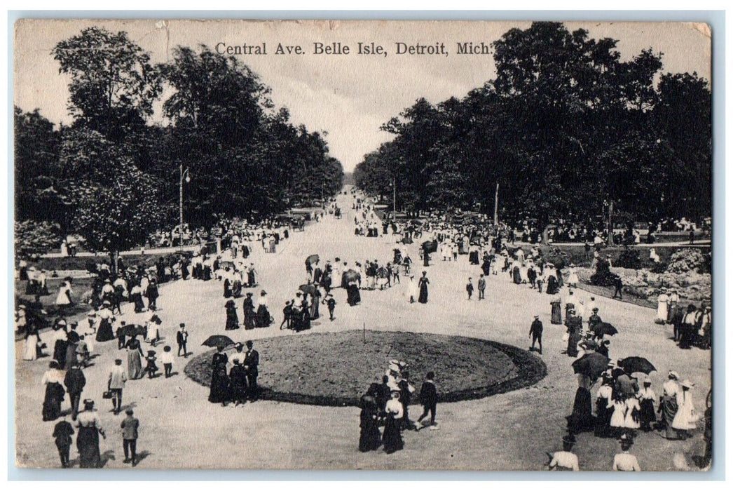 1901 Central Avenue Park Crowd Belle Isle Detroit Michigan MI Posted Postcard