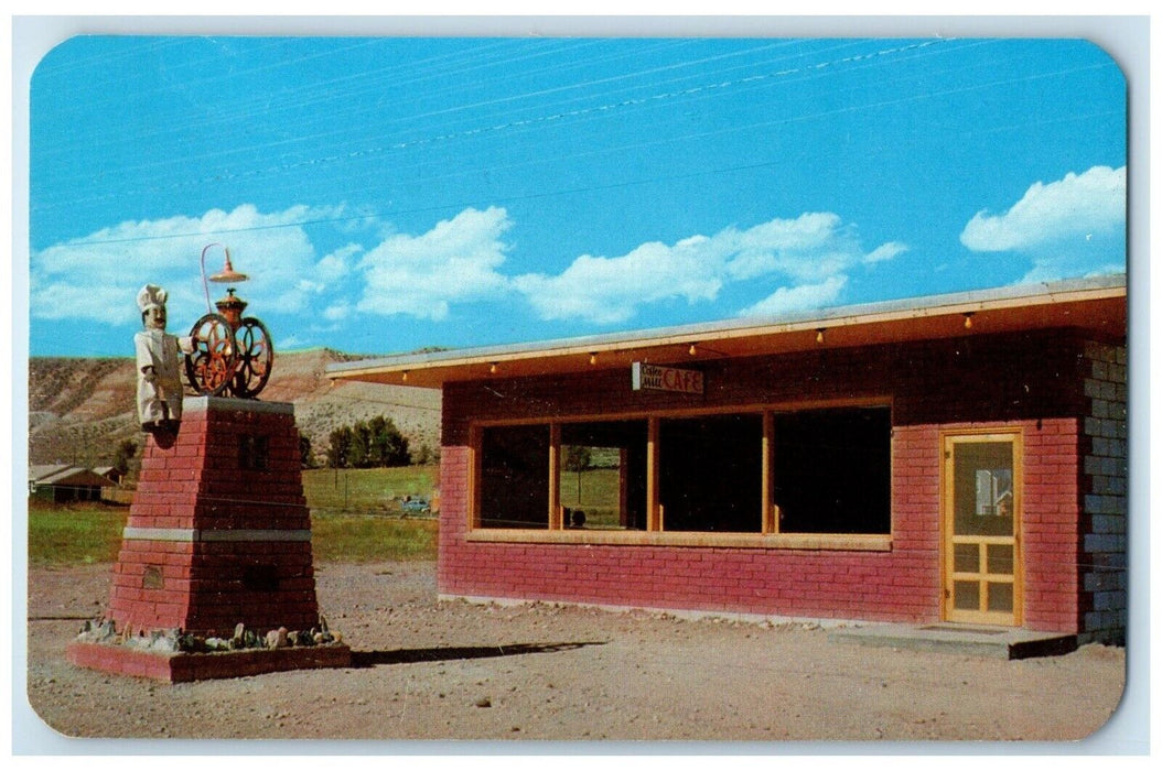 c1960 Coffee Mill Cafe Motel Area Exterior Building Dubois Wyoming WY Postcard