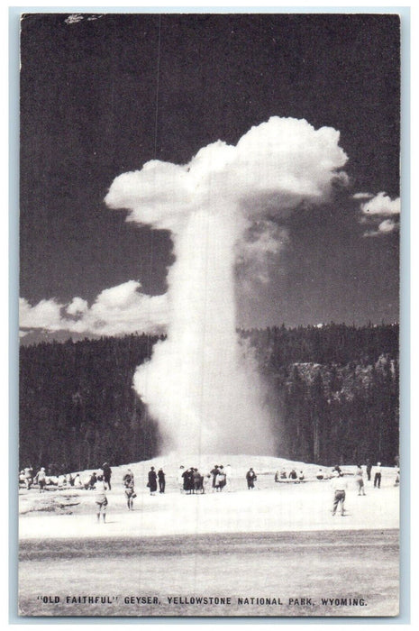 c1940 Faithful Geyser Yellowstone National Park Wyoming Conoco Touraide Postcard