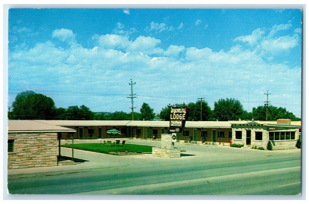 c1950's Wyoming Lodge Motel Roadside Sheridan Wyoming WY Vintage Postcard