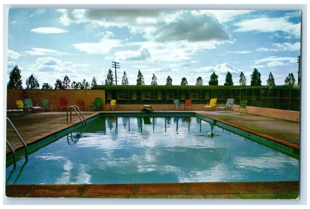c1960's Pool Scene, Dougherty's Motel Connell Washington WA Vintage Postcard