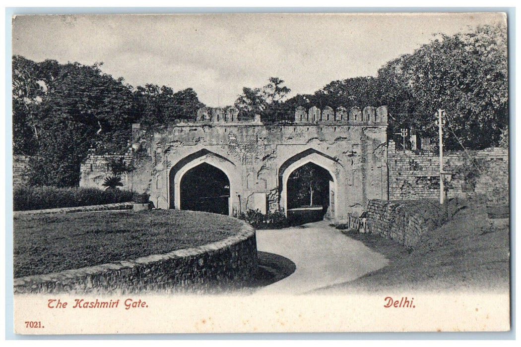c1940's View of The Kashmirf Gate Delhi India Unposted Vintage Postcard