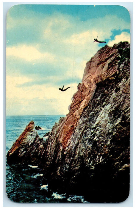 c1950's The Qubrada El Clavadista Acapulco Guerrero Mexico Vintage Postcard