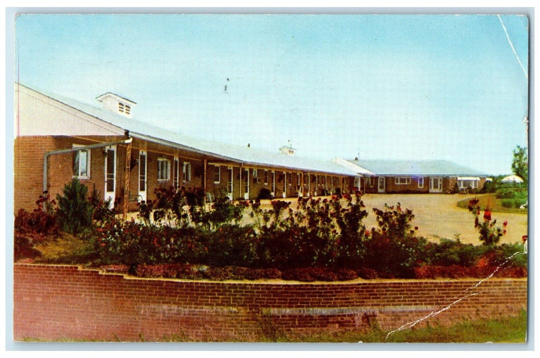 1959 Royal Motel Modern Rooms Geneseo Illinois IL Posted Vintage Postcard