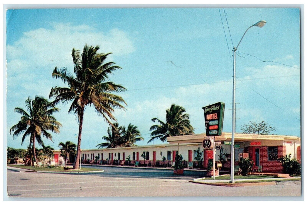 1973 The Everglades Motel Roadside Homestead Florida FL Palm Trees Postcard