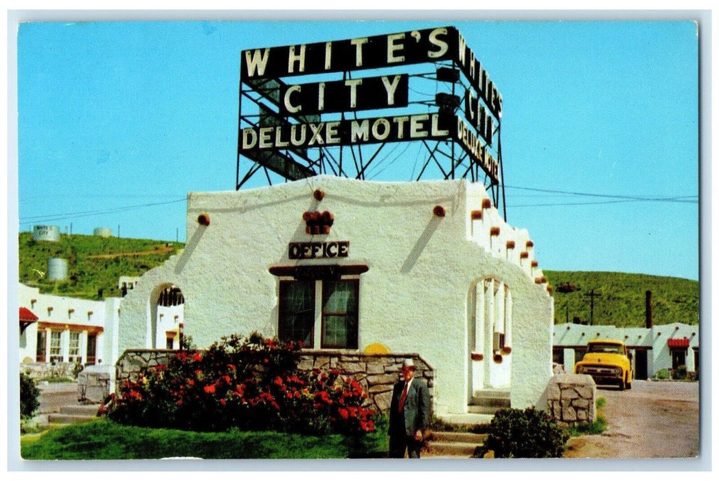 1961 White's City Deluxe Motel Car White City New Mexico NM Vintage Postcard