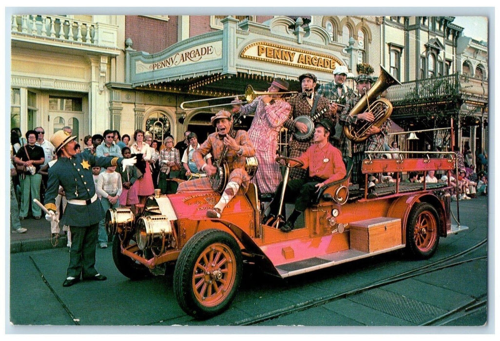 c1960 Banjo Kings Group Strike Up Impromptu Musical Fun Disney Florida Postcard