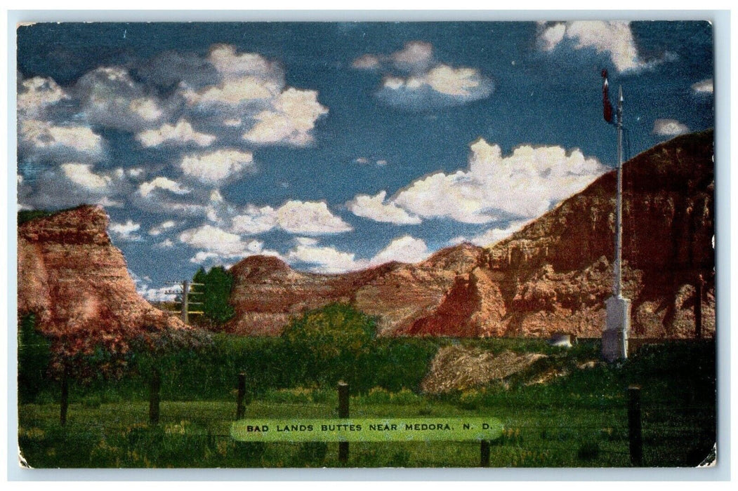 c1940 Scenic View Bad Lands Buttes Medora North Dakota Northern Pacific Postcard