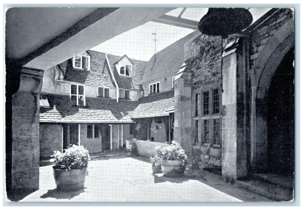 c1950's Courtyard The Bear Inn Rodborough Common Stroud England Postcard