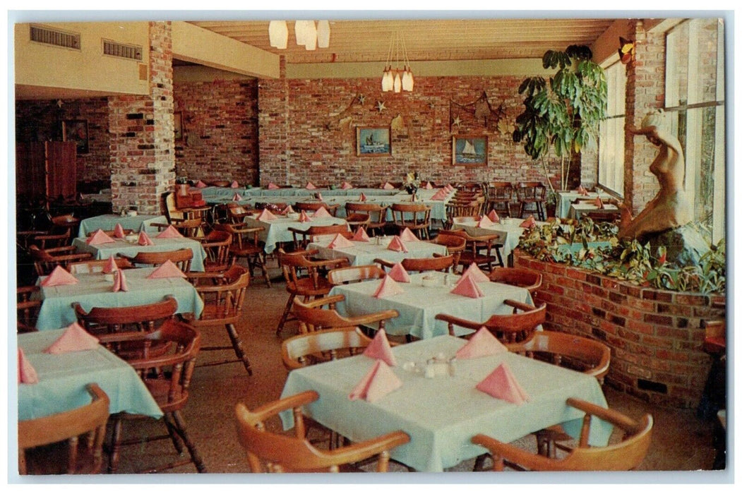 Gus Stevens Sea Food Restaurant & Buccaneer Supper Club Biloxi MI Postcard