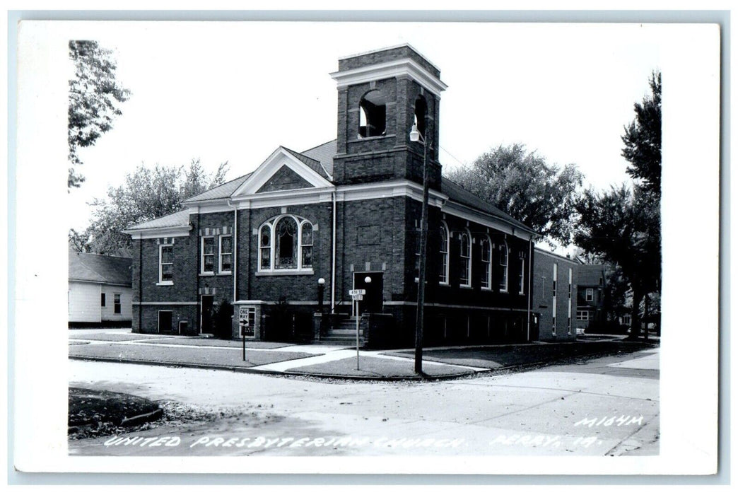 c1940's United Presbyterian Church Perry Iowa IA RPPC Photo Vintage Postcard