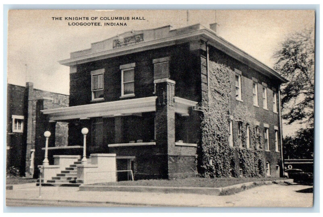 c1940 Knights Columbus Hall Exterior Building Loogootee Indiana Artvue Postcard