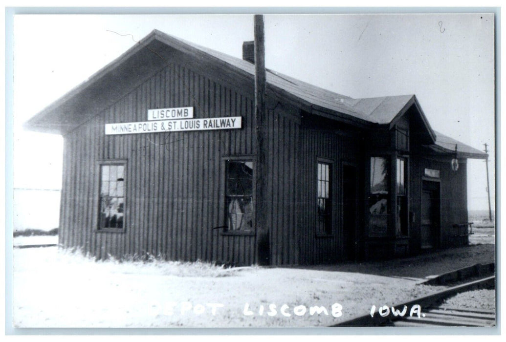c1960 Liscomb Minneapolis Iowa Railroad Train Depot Station RPPC Photo Postcard