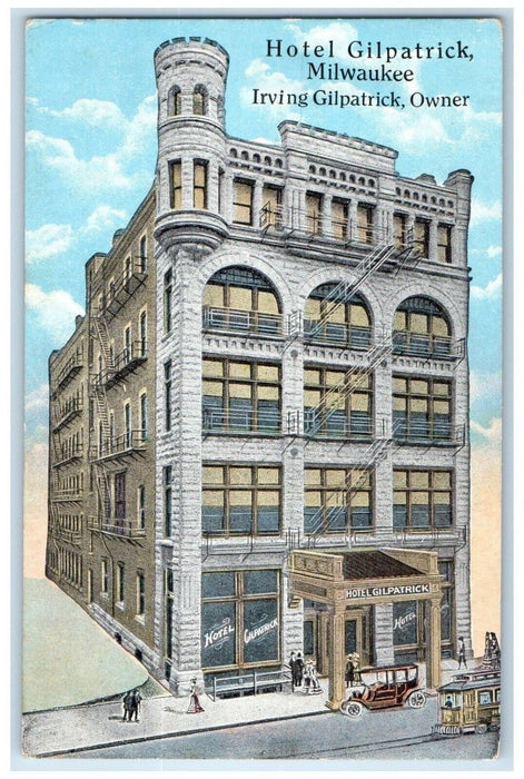 1922 Hotel Gilpatrick Building Cars Street View Milwaukee Wisconsin WI Postcard