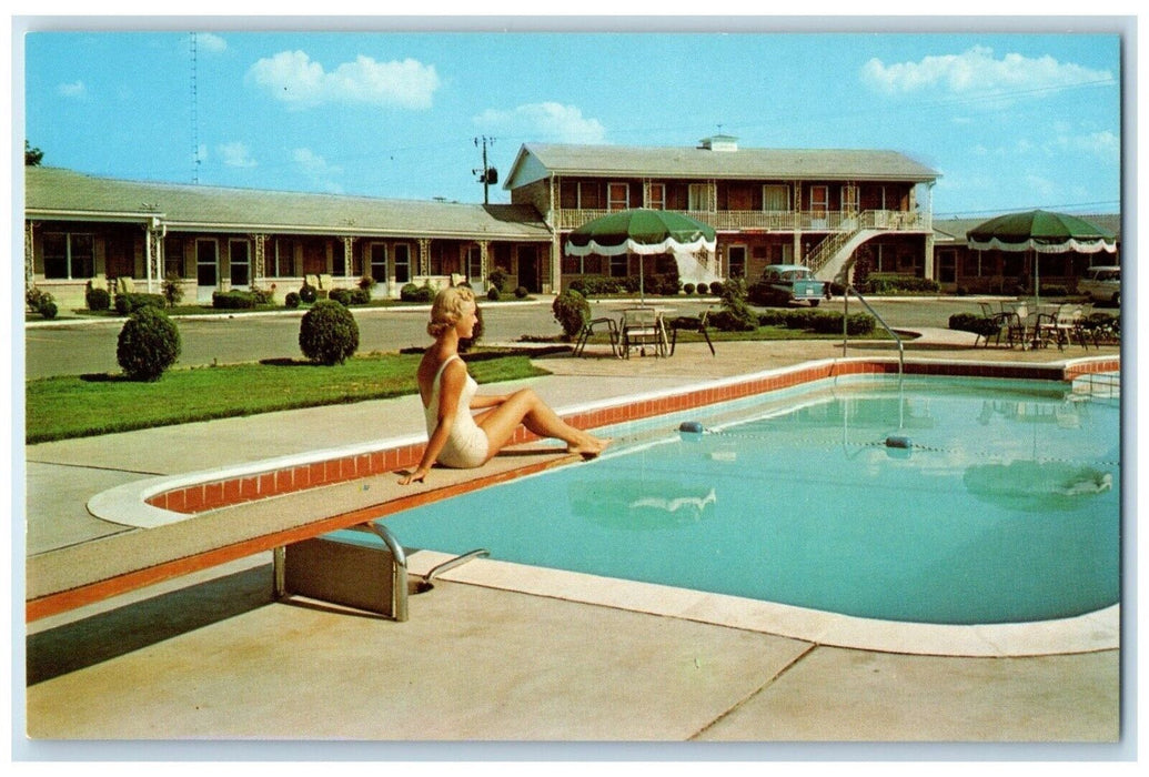 c1960 Horse Cave Motel Highway Swimming Pool Exterior Bedford Kentucky Postcard
