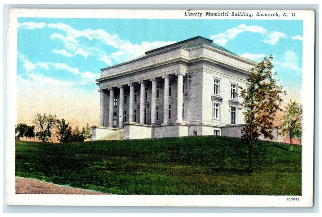 c1930's Liberty Memorial Building Bismarck North Dakota ND Vintage Postcard