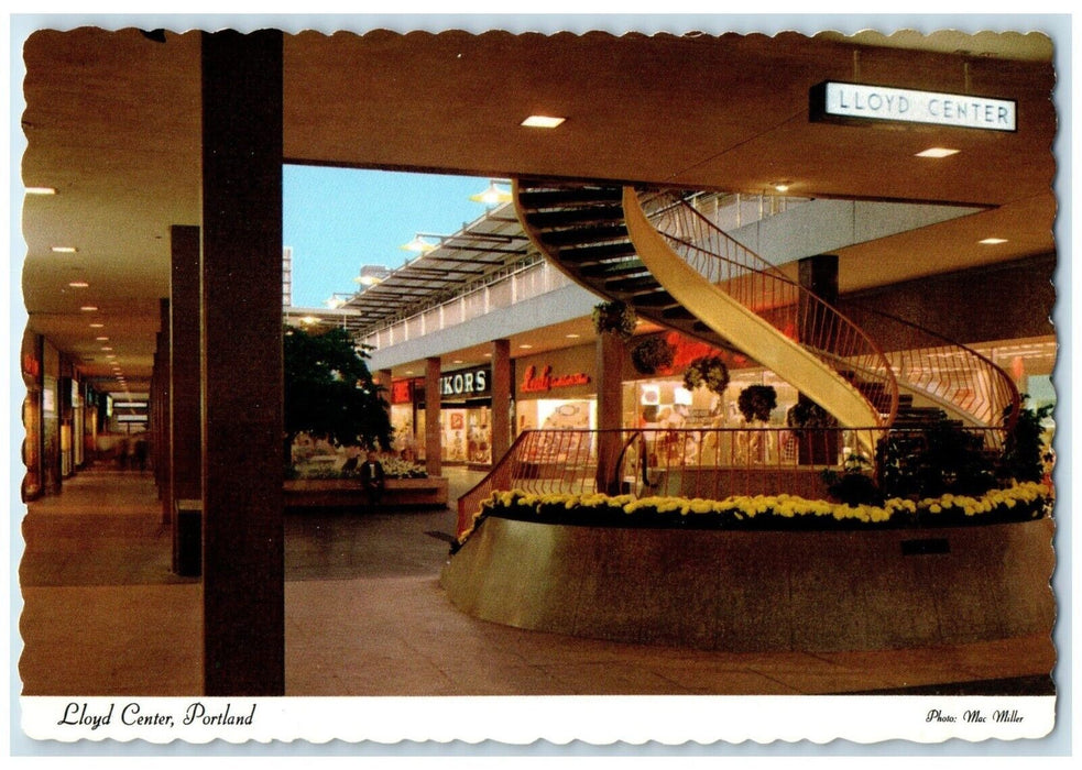 c1960 Lloyd Center East Mall Shopping Centre Portland Oregon OR Vintage Postcard