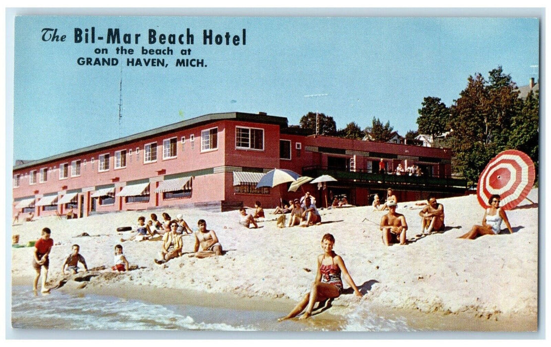 c1960 Bathing Bil-Mar Beach Hotel Grand Haven Michigan Vintage Unposted Postcard