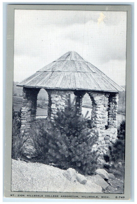 1945 Mt Zion Hillsdale College Arboretum Hillsdale Michigan MI Antique Postcard