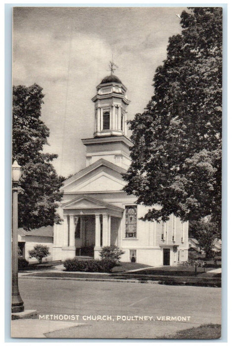 c1940 Methodist Church Chapel Exterior Building Poultry Vermont Vintage Postcard