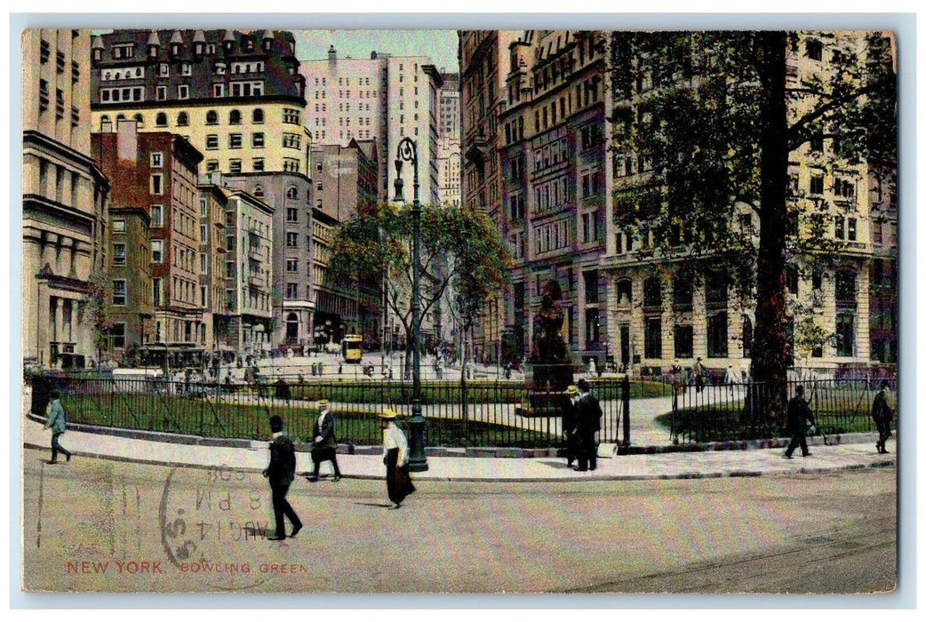 1908 Bowling Green Monument People Buildings Post Lamp Bus New York NY Postcard