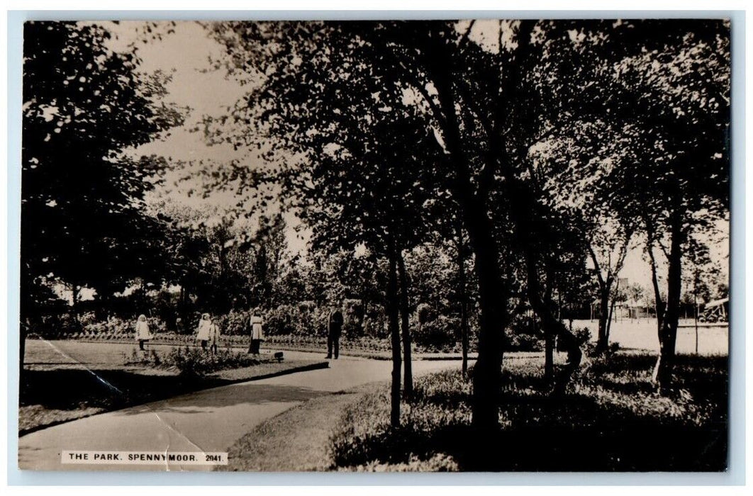 c1910's Park View Man Woman Girls Kid Spennymoor England RPPC Photo Postcard