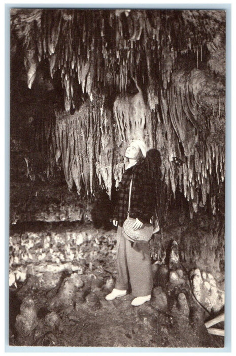 1940 Stalactites Ceiling Dome-Shaped Floor Chapel Blue Mounds Wisconsin Postcard