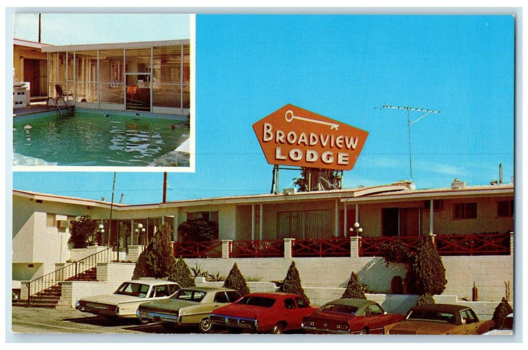 c1960's Broadway Lodge Motel Swimming Pool Hot Springs California CA Postcard