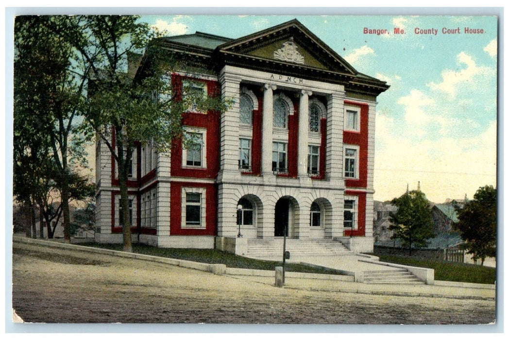 c1910's County Court House Building Scene Street Bangor Maine ME Postcard