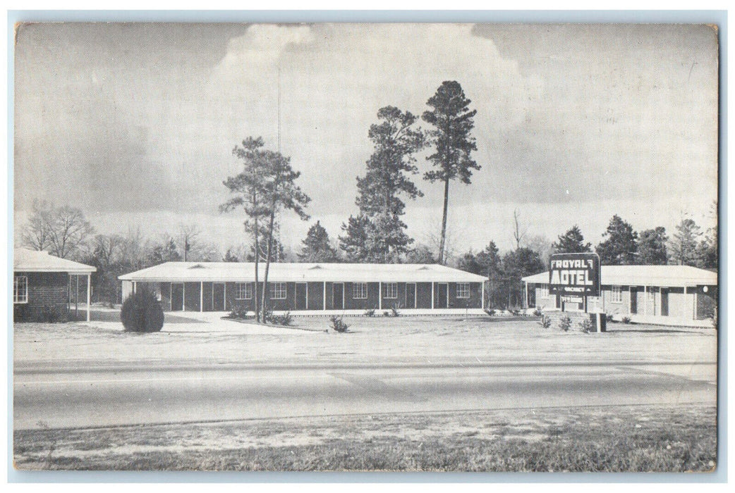 c1950's Front View of Royal Motel Camden Maine ME Vintage Unposted Postcard