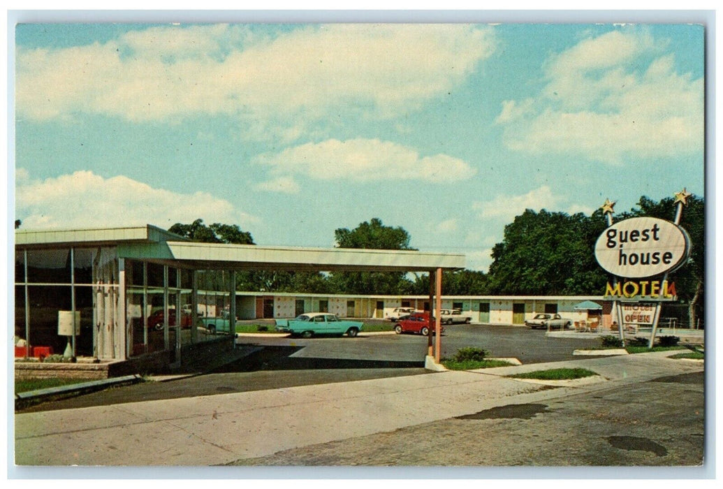 c1960's Guest House Motel Cars Roadside Carthage Missouri MO Vintage Postcard