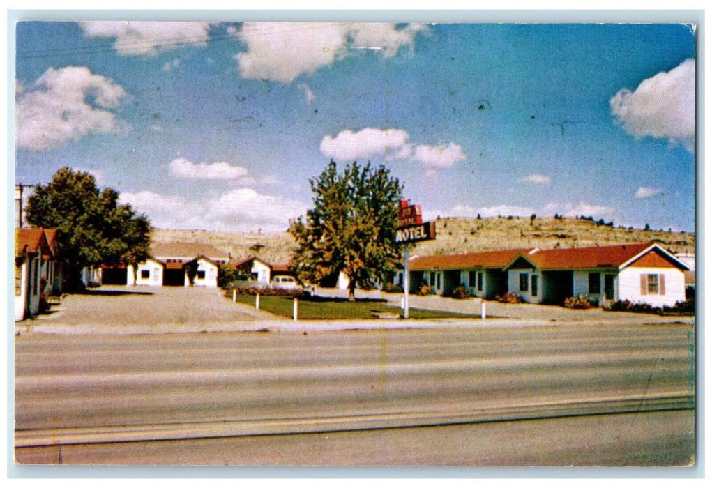 c1960 Red Gables Motel Exterior Building City Limits Billing Montana MT Postcard