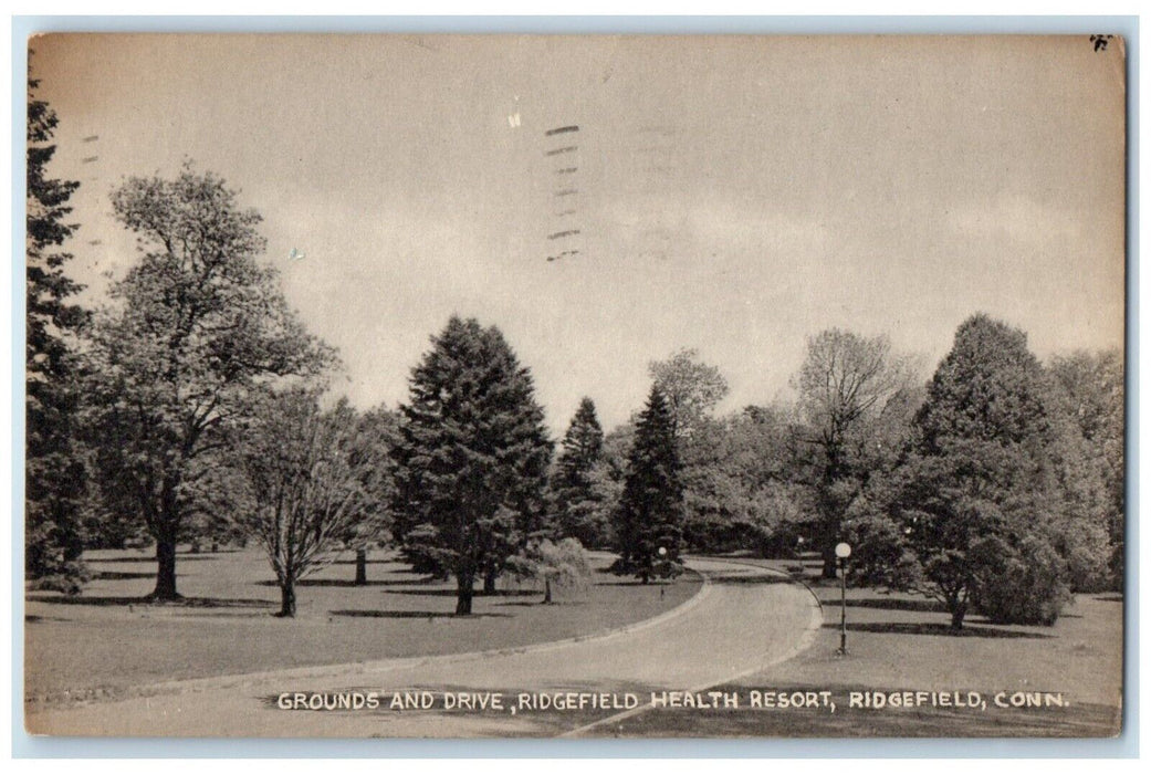 1952 Grounds & Drive Ridgefield Health Resort Ridgefield Connecticut CT Postcard