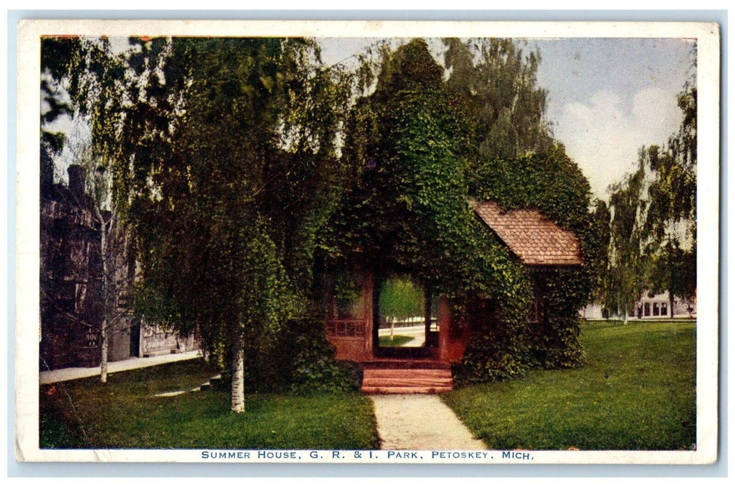 c1920 Summer House G R I Park Petoskey Michigan Vo Hammon Publishing CO Postcard
