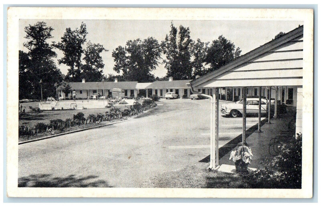 1957 Riley Motel Unusually Nice Market St. Wilmington North Carolina NC Postcard