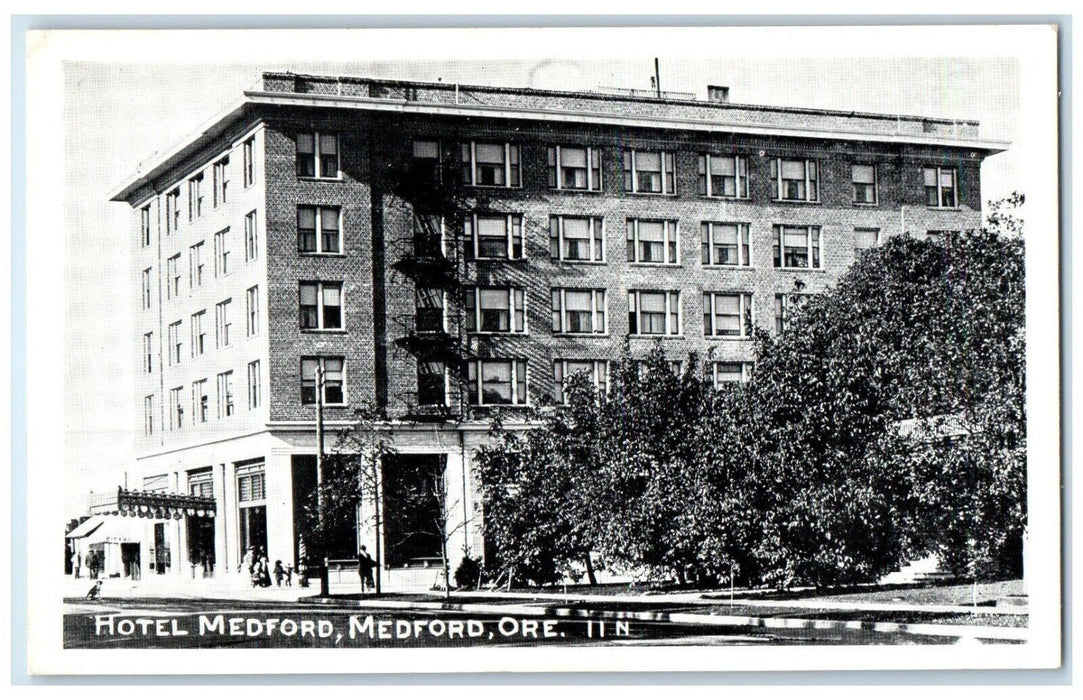 c1910's Hotel Medford Building Street View Dog Medford Oregon OR Postcard