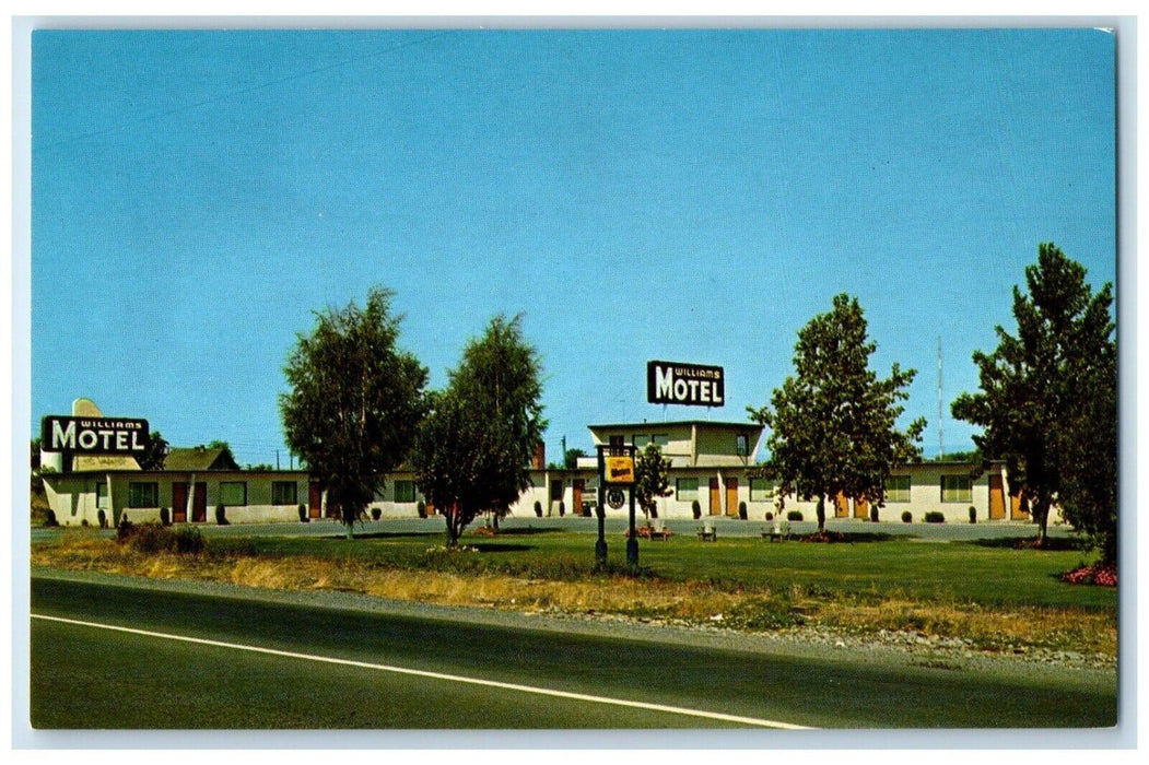 c1950's William's Motel Roadside Toppenish Washington WA Vintage Postcard