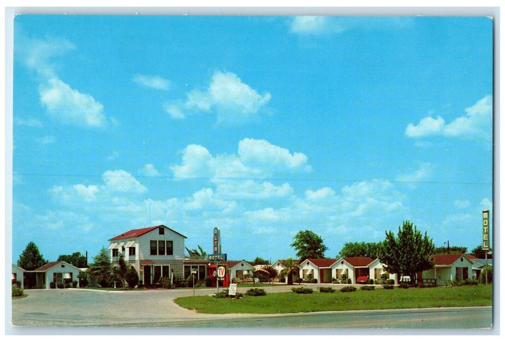 c1960's The Alta Motel Roadside New Braunfels Texas TX Unposted Vintage Postcard