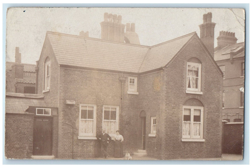 1909 Man Woman Picture Building London England Vintage RPPC Photo Postcard