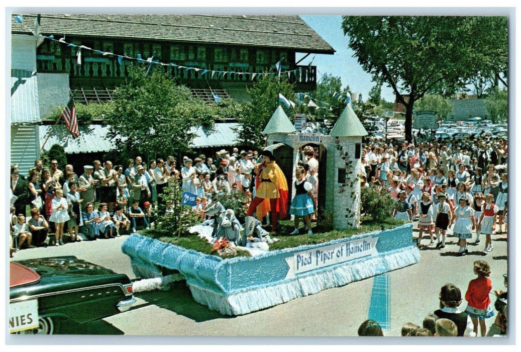 c1960 Float Pied Piper Hamelin Bavarian Festival Frankenmuth Michigan Postcard