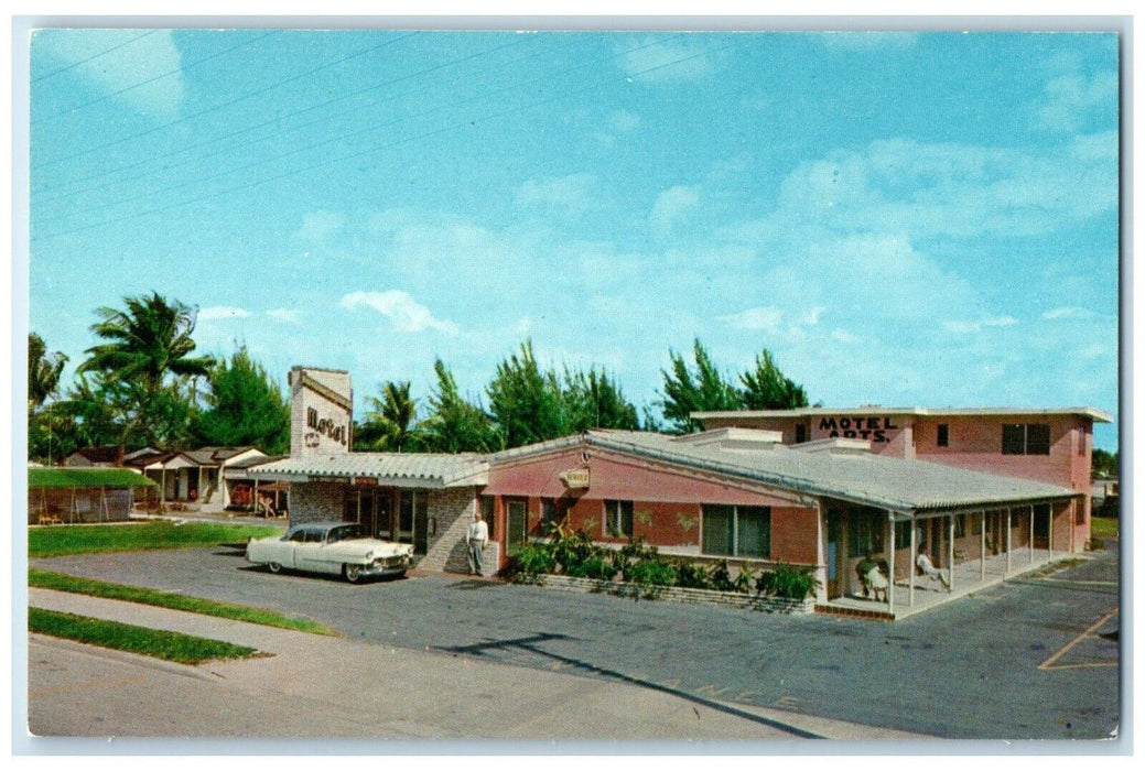 c1950's Brumbaugh Motel Apartments Cabins Miami Florida FL Vintage Postcard