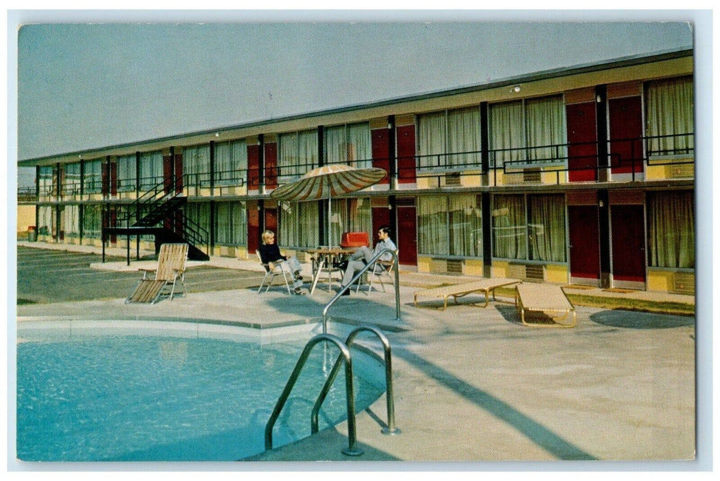 c1960's Quality Inn Motel And Swimming Pool North South Carolina SC Postcard