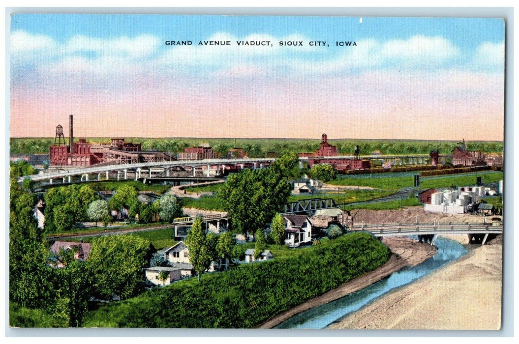 c1950's View Of Grand Avenue Viaduct Sioux City Iowa IA Vintage Postcard