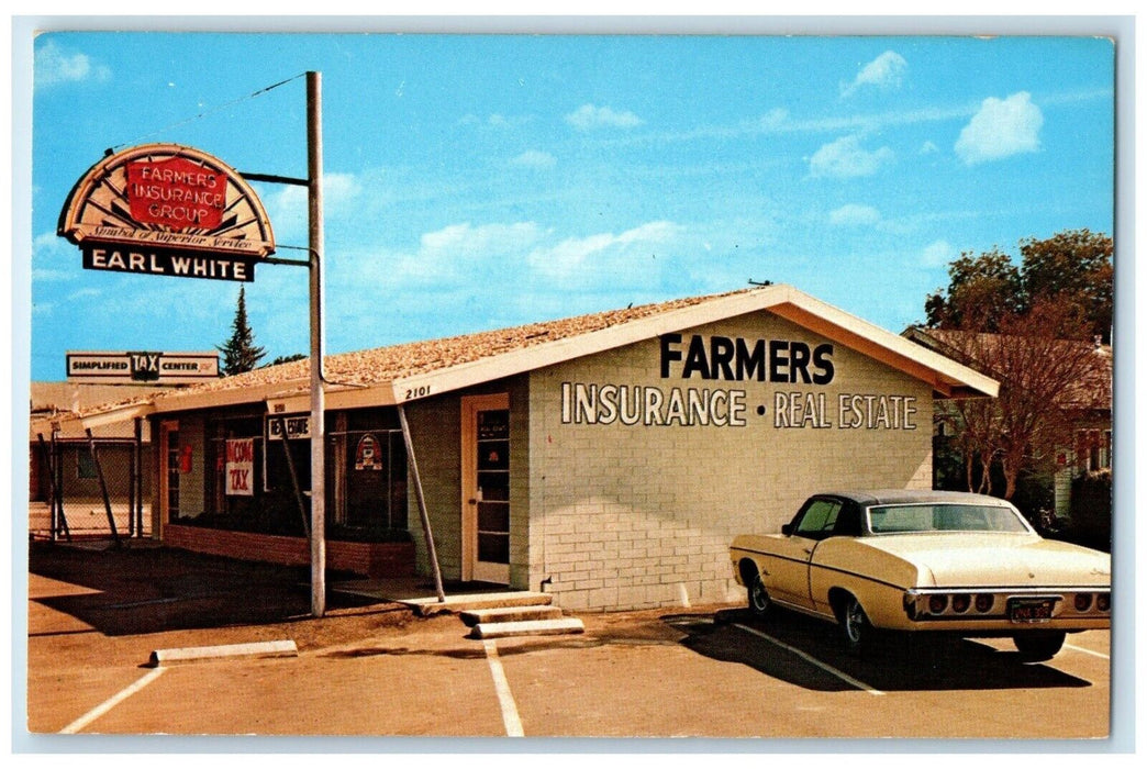 c1960 Exterior Farmers Insurance Building Car Bakersfield California CA Postcard