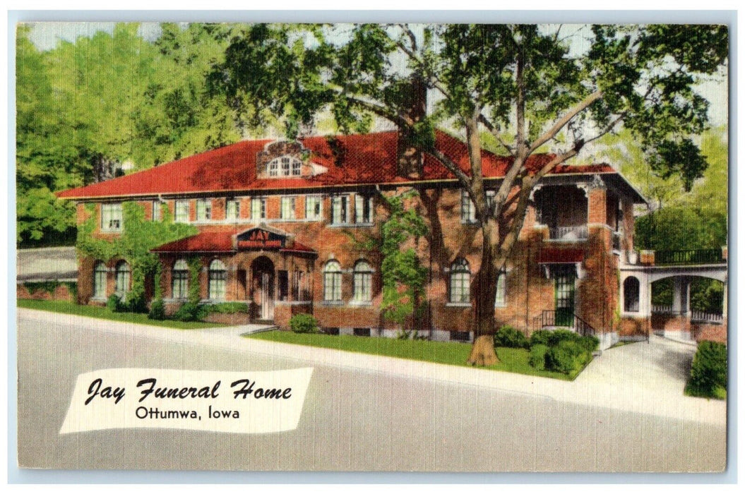 c1940 Jay Funeral Home Institution Community Service Court Ottumwa Iowa Postcard