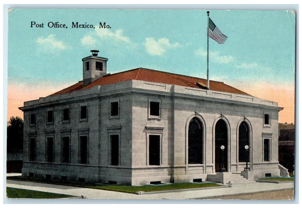 1916 Post Office Building Scene Street  Mexico Missouri MO Antique Postcard