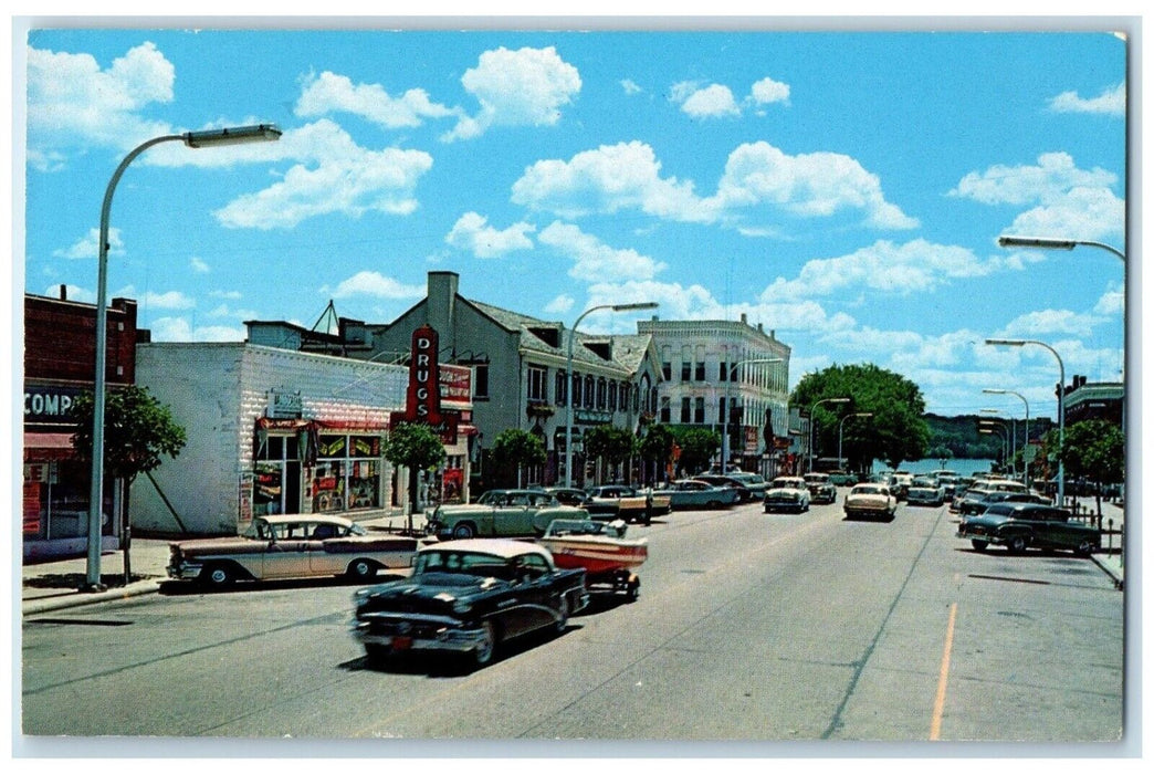 c1960 Broad Street South Lake Background Lake Geneva Wisconsin Unposted Postcard